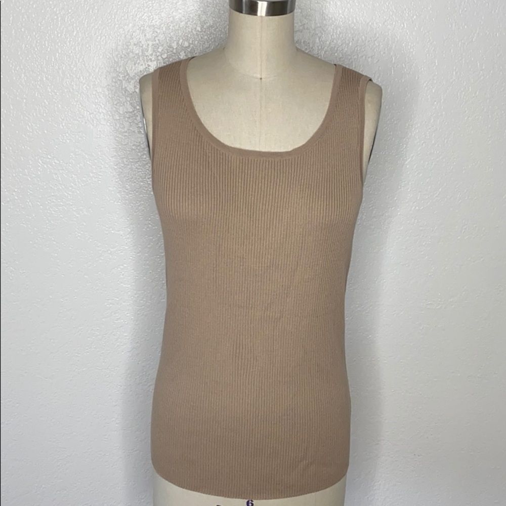St. John knit nude beige tan summer top M